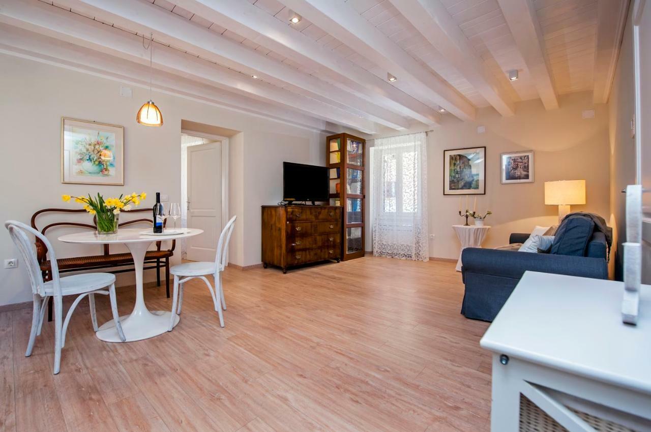 Casa Sbisa' Apartment Rovinj Eksteriør billede